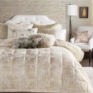 Michael Aram Quilted Metallic Textured  Queen Coverlet Quilted Ivory / Gold New